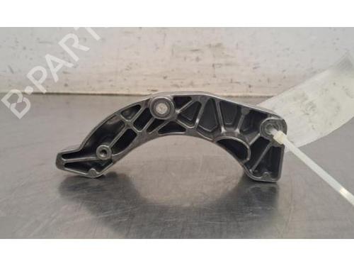 Used Support Support VOLVO V60 II (225) B4 Mild Hybrid (197 hp) 36657368 36657368