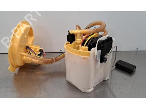 Used Fuel pump BMW X5 (G05, F95) xDrive 25 d (231 hp) 30331650