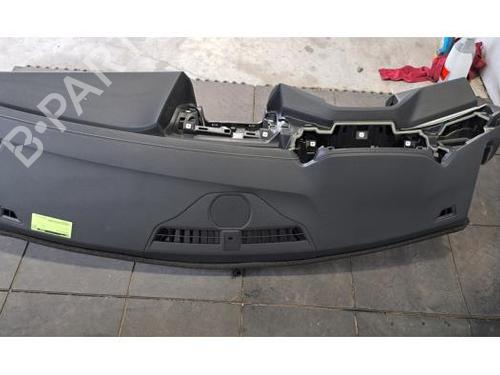 Dashboard PEUGEOT 308 III (FB_, FH_, FP_, F3_, FM_) e-308 (FMZKWZ) | BP28483807C46 