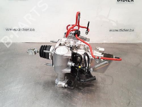 Used ABS pump TOYOTA YARIS (_P13_) 1.5 (NSP131_) (112 hp) 15293024