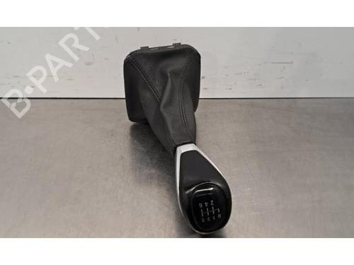 Used Shift knob BMW 1 (F40) 118 i (140 hp) 32398703