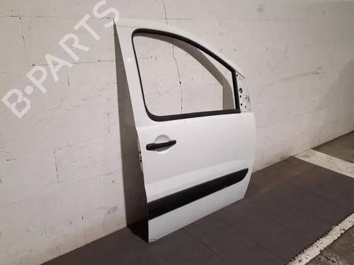 Right front door PEUGEOT EXPERT Van (VF3A_, VF3U_, VF3X_) 2.0 HDi 130 | BP28966611C3