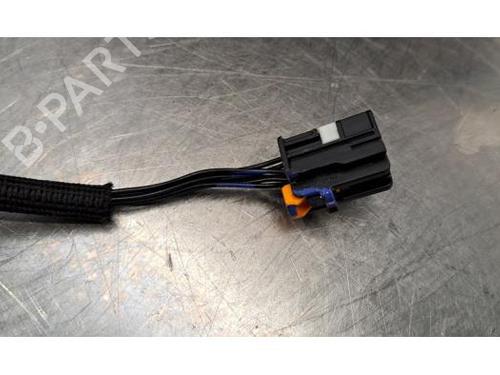Right taillight PEUGEOT 308 III (FB_, FH_, FP_, F3_, FM_) PureTech 130 (FPHNSL, FPHNST) | BP28013928C35 