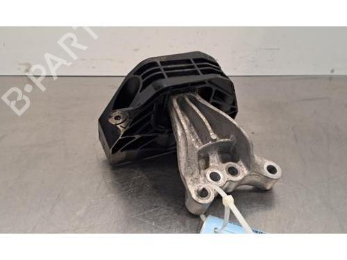 Used Engine mount OPEL CORSA F (P2JO) 1.2 (68) (75 hp) 32398828