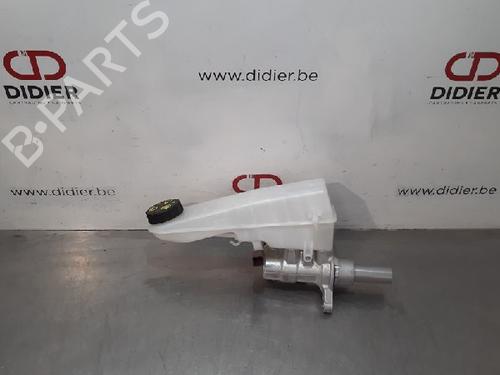 Used Brake master cylinder PEUGEOT EXPERT Van (V_) 2.0 BlueHDi 120 (122 hp) 10887658
