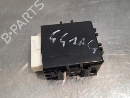 Used Electronic module TOYOTA YARIS (_P13_) 1.5 Hybrid (NHP130_, NHP130) (101 hp) 15293105