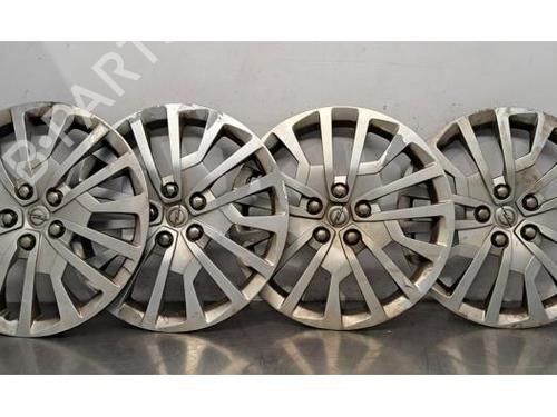 Used Hub cap OPEL VIVARO C Van (K0) 1.5 (120 hp) 24116537