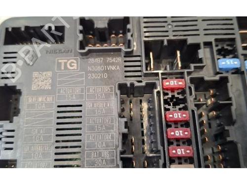 Fuse box RENAULT TRAFIC III Van (FG_) 2.0 dCi 150 (FGMU) | BP37686385E1 - Image 3