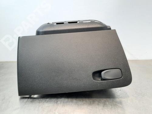 glove-box-volvo-xc40-536-t5-plug-in-hybrid-31462087-2017-10898332 main image