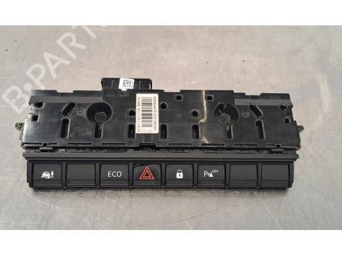 Bouton de warning RENAULT MASTER III Van (FV) 2.3 dCi 135 FWD (FV0N, FV08, FV06, FV00) (136 hp) 28081790
