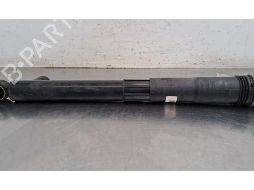 right-rear-shock-absorber-vw-golf-viii-cd1-da1-2019-37038332 main image
