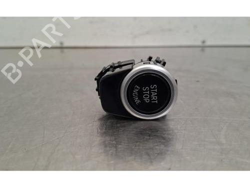 switch-bmw-5-g30-f90-2016-36207387 main image