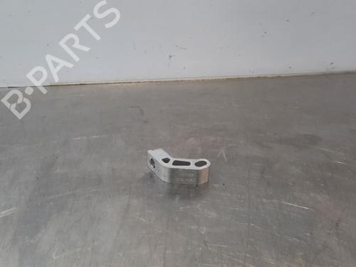 Used Engine mount PEUGEOT 3008 II SUV (MC_, MR_, MJ_, M4_) 2.0 BlueHDi 150 (MJAHXH, MJAHXV, MJAHXG, MJAHSH, MJAHRH,... (150 hp) 15029621