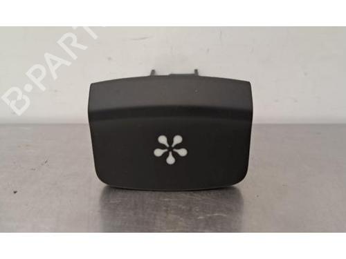 Used Switch RENAULT MEGANE IV Hatchback (B9A/M/N_) 1.6 E-TECH 160 (B9NH) (160 hp) 29871868