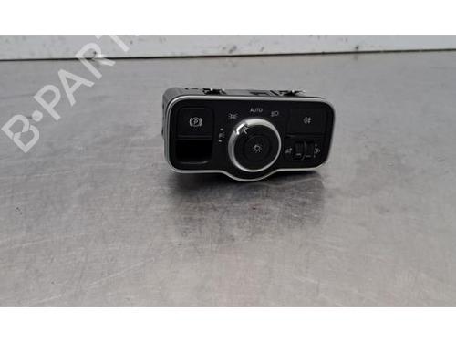 Hovedlysbryter Hovedlysbryter MERCEDES-BENZ B-CLASS Sports Tourer (W247) B 180 (247.084) (136 hp) 37038082 37038082