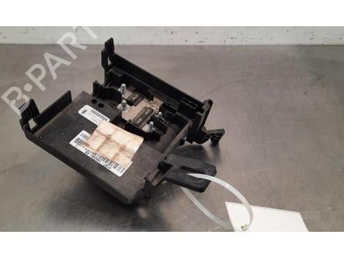 Used Fuse box FORD FIESTA VII (HJ, HF) 1.0 EcoBoost (140 hp) 24534027