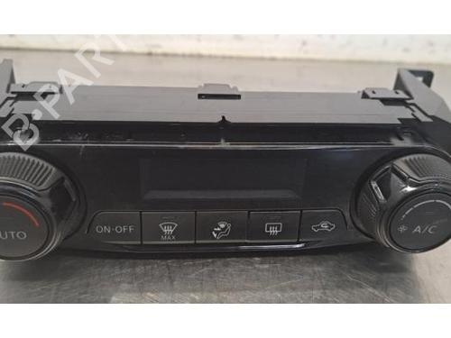 climate-control-nissan-juke-f16_-2019-33132175 main image