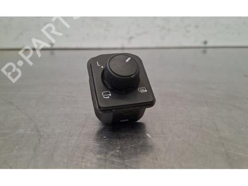 mirror-switch-skoda-karoq-nu7-nd7-2017-39418133 main image