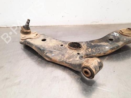 Used Right front suspension arm TOYOTA AURIS Estate (_E18_) 1.3 (NRE180_) (99 hp) 18237096