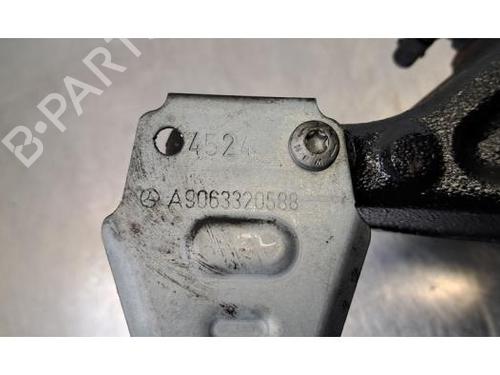 Right front steering knuckle MERCEDES-BENZ SPRINTER 3,5-t Van (B907, B910) 315 CDI RWD (907.631, 907.633, 907.635, 907.637) | BP38022633M26 - Image 3