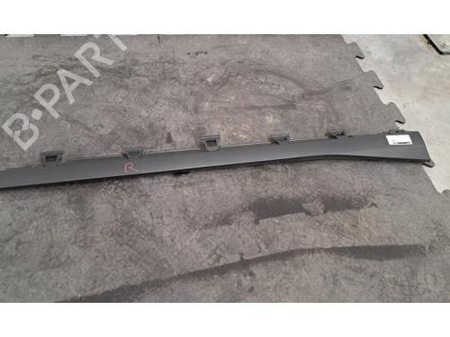 Used Right sideskirt Right sideskirt 37453777 37453777