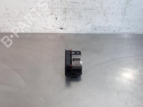 Used Gear lever PEUGEOT 2008 II (UD_, US_, UY_, UJ_, UR_, UC_) 1.2 PureTech 130 (USHNS, URHNS) (130 hp) 24600302