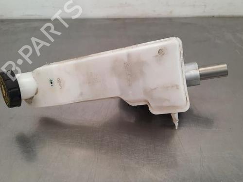 Used Brake master cylinder MERCEDES-BENZ CLA Shooting Brake (X117) CLA 200 CDI / d (117.908) (136 hp) 23596423