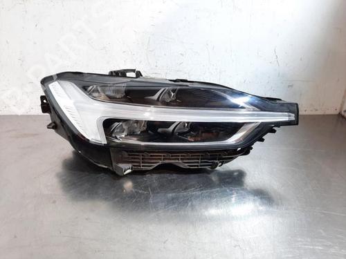 Used Right headlight VOLVO XC60 II (246) D4 Polestar (200 hp) 31241812