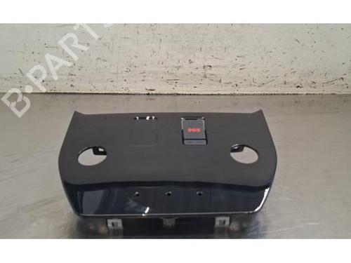 switch-renault-austral-2022-40285232 main image