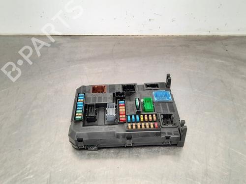 Used Fuse box PEUGEOT 208 I (CA_, CC_) 1.5 BlueHDI 100 (102 hp) 15236598