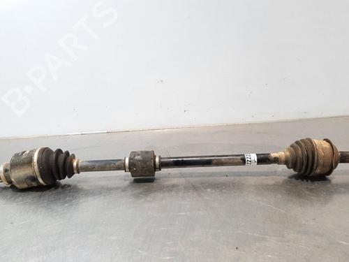Used Right front driveshaft TOYOTA YARIS (_P13_) 1.5 Hybrid (NHP130_, NHP130) (101 hp) 15031158
