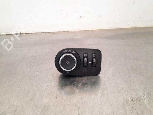 Used Headlight switch OPEL ASTRA K Sports Tourer (B16) 1.6 CDTi (35) (110 hp) 17113007