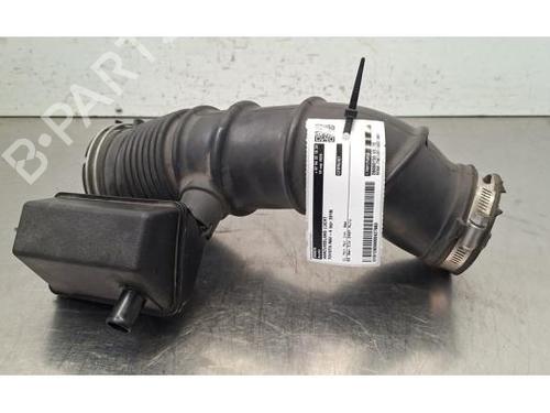 pipe-toyota-rav-4-v-_a5_-_h5_-2018-39905389 main image