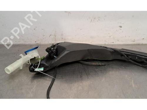 Used Windscreen washer tank PEUGEOT 308 III (FB_, FH_, FP_, F3_, FM_) Hybrid 225 (F3DGYT, F3DGNH) (224 hp) 24459337