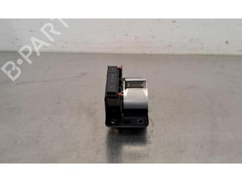 Used Gear lever PEUGEOT 308 III (FB_, FH_, FP_, F3_, FM_) PureTech 130 (FPHNSL, FPHNST) (131 hp) 29468169