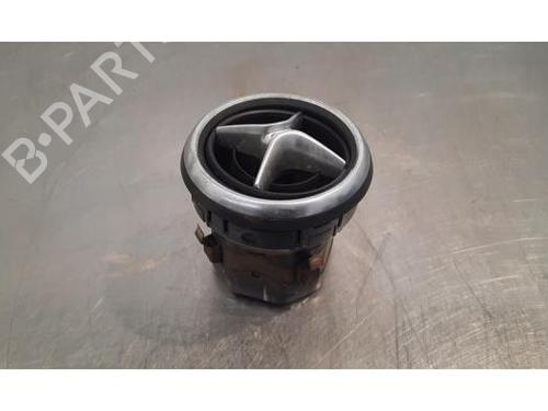 Used Air vent MERCEDES-BENZ CLA Coupe (C117) CLA 180 (117.342) (122 hp) 23613231