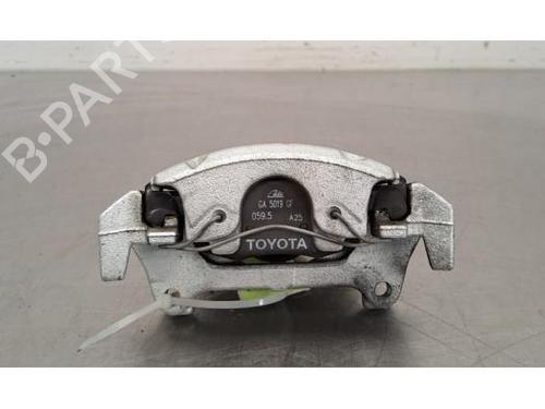 Højre bremsekaliber foran TOYOTA YARIS (_P21_, _PA1_, _PH1_) 1.5 Hybrid (MXPH10, MXPH11) (116 hp) 30582527