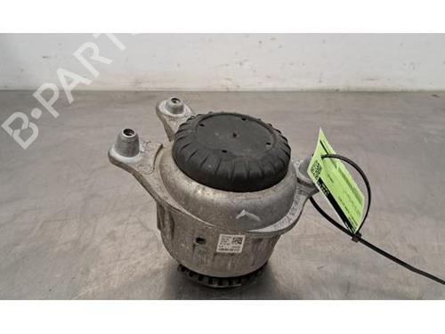 Used Engine mount MERCEDES-BENZ C-CLASS (W205) C 200 BlueTEC / d (205.037) (136 hp) 23638230