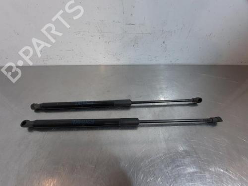 Used Tailgate lift support BMW 1 (F21) 114 i (102 hp) 23581724