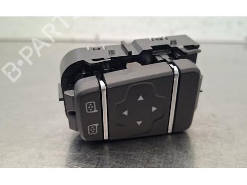 switch-renault-kangoo-iii-mpv-2021-40284961 main image