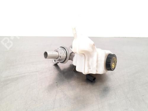 Used Brake master cylinder VW PASSAT B8 Variant (3G5, CB5) 1.6 TDI (120 hp) 15026879