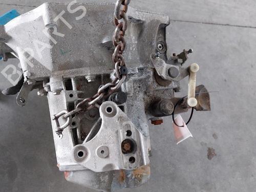 Used Gearbox PEUGEOT 208 I (CA_, CC_) 1.2 VTI 82 (82 hp) 15233674