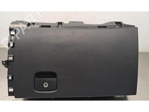 glove-box-land-rover-range-rover-velar-l560-2017-33743797 main image