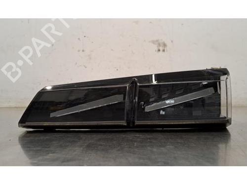 Used Right taillight PEUGEOT 308 III (FB_, FH_, FP_, F3_, FM_) PureTech 130 (FPHNSL, FPHNST) (131 hp) 25777862