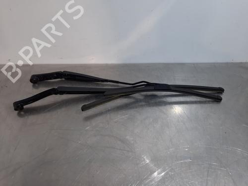 Front windshield wiper arm KIA SOUL I (AM) 1.6 CRDi 128 | BP15032821C143 