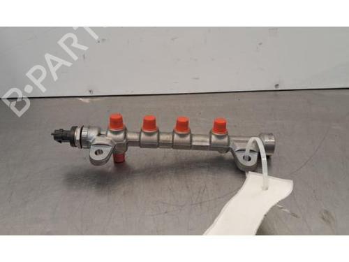 Used Injection rail OPEL COMBO Box Body/MPV (X12) 1.6 CDTI (B05) (105 hp) 30310476