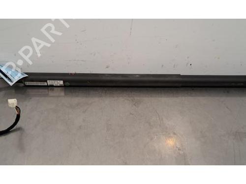 Used Tailgate lift support Tailgate lift support PEUGEOT 5008 III (KA_, KB_, KC_) e-210 (213 hp) 32431394 32431394