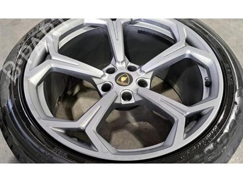 Fælk LAMBORGHINI URUS 4.0 All-wheel Drive | BP39153233C45 - Image 3