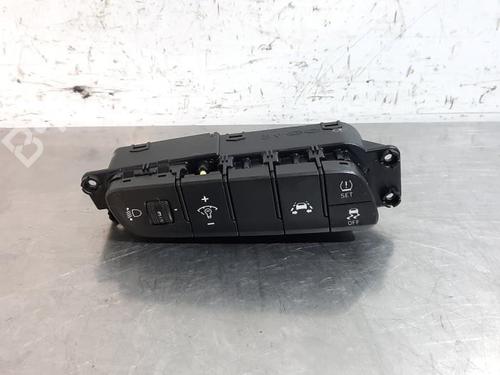 Used Switch HYUNDAI i30 Estate (PDE) 1.0 T-GDI (120 hp) 23626825
