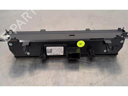 Climate control PEUGEOT 308 III (FB_, FH_, FP_, F3_, FM_) PureTech 130 (FPHNSL, FPHNST) | BP29468134I5 